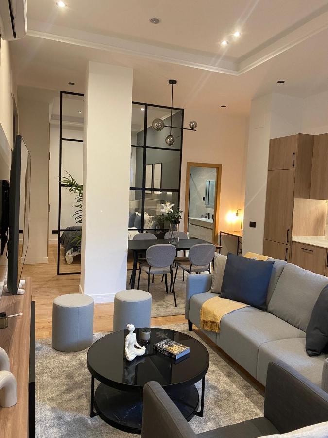 Exyca Embajadores Appartement Madrid Buitenkant foto